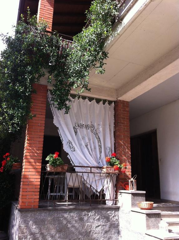 La Casa Creativa Bed & Breakfast Lomnago Luaran gambar